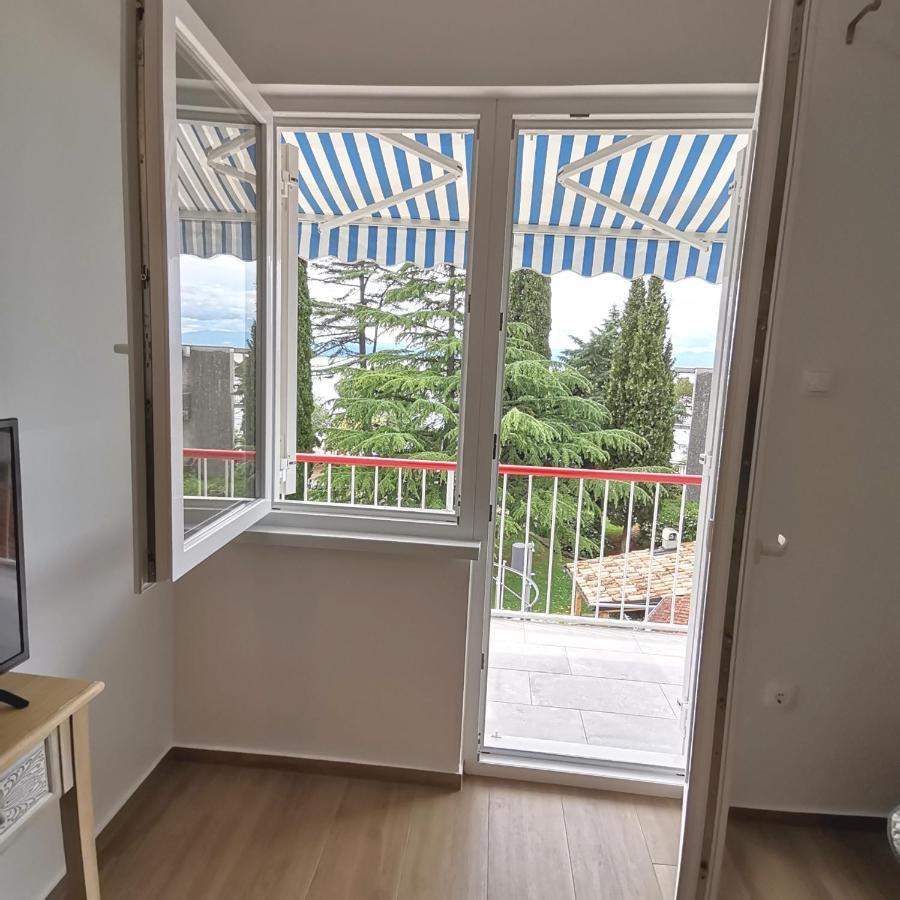 Apartments House Pinezic Малинська Екстер'єр фото