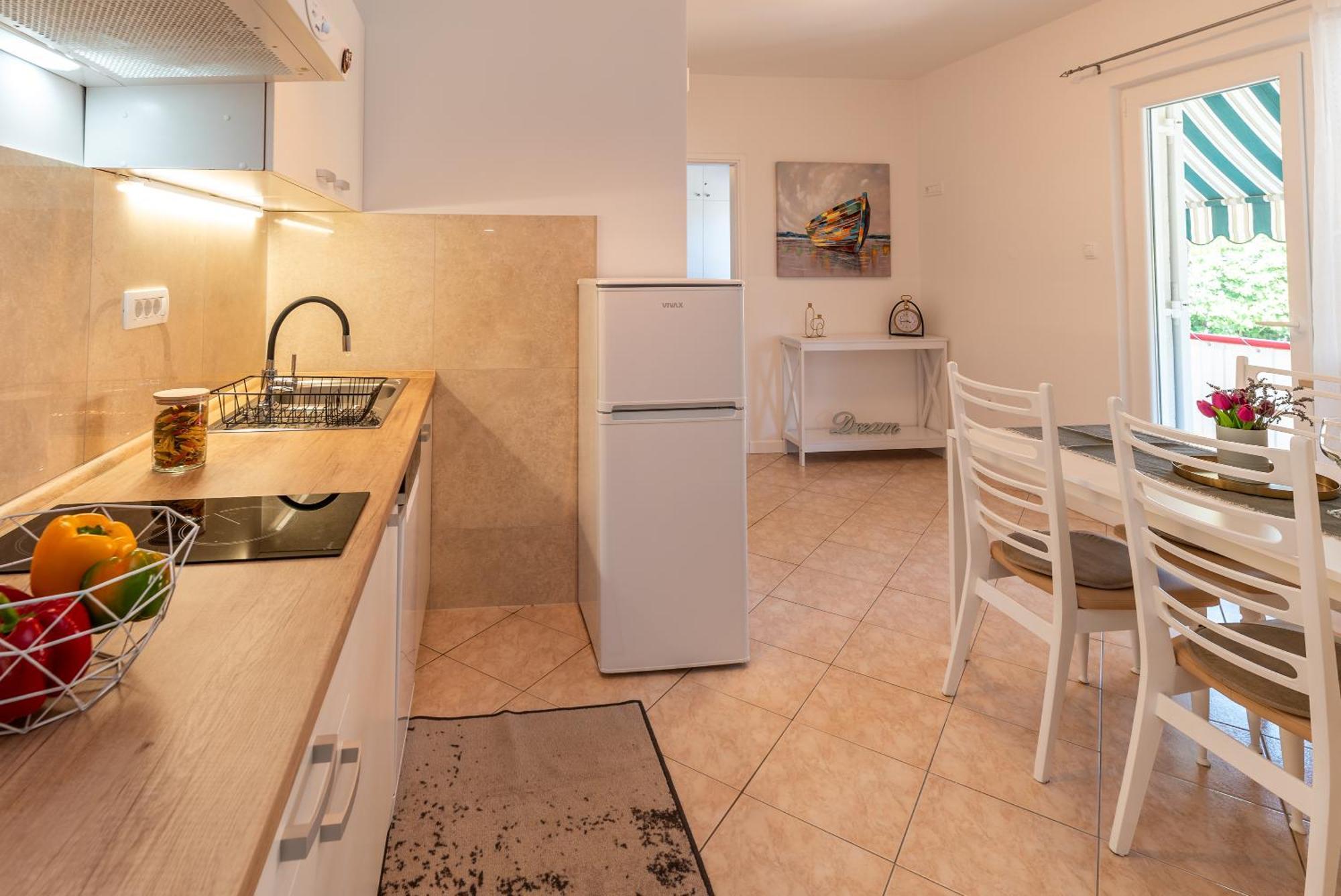 Apartments House Pinezic Малинська Екстер'єр фото