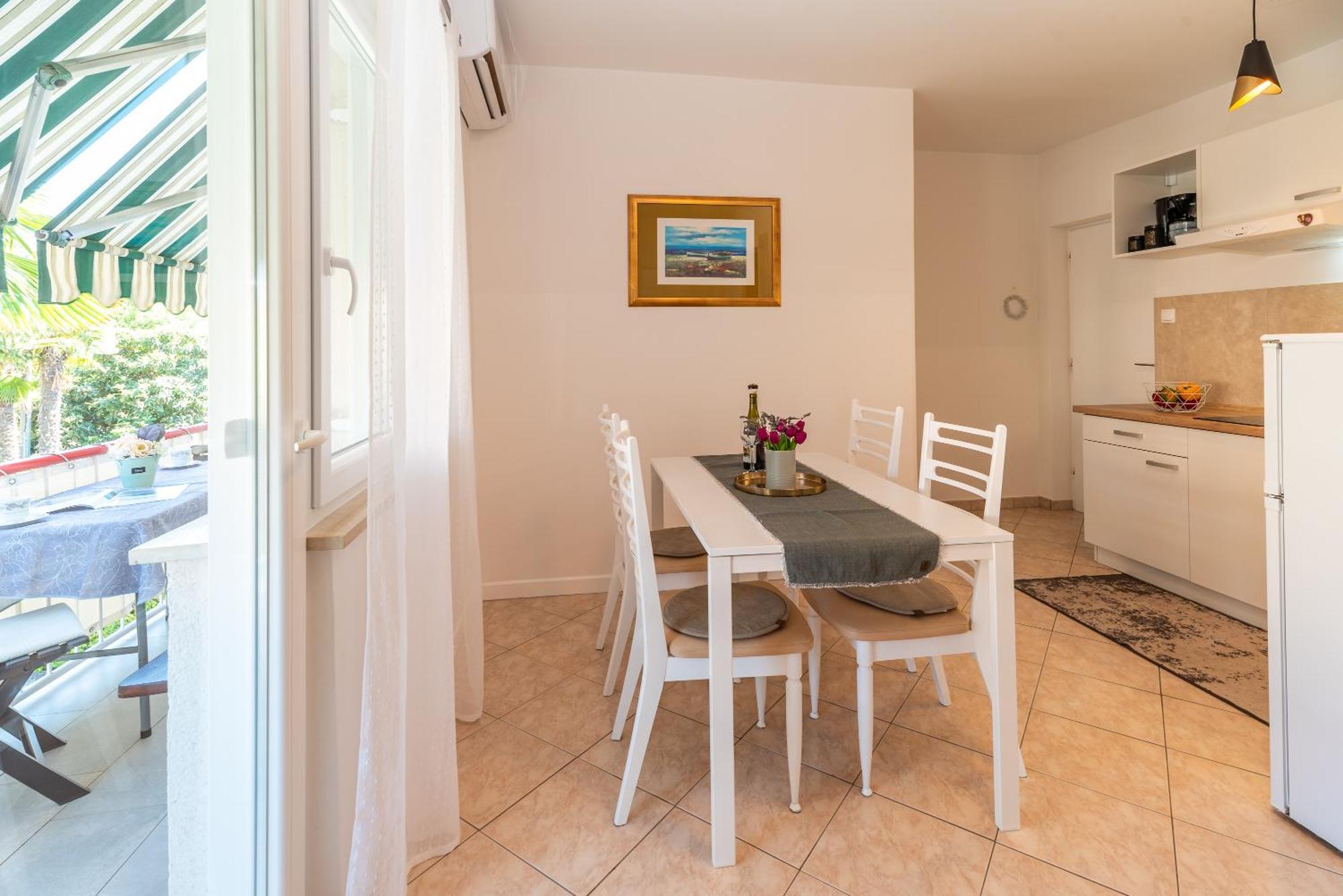 Apartments House Pinezic Малинська Екстер'єр фото